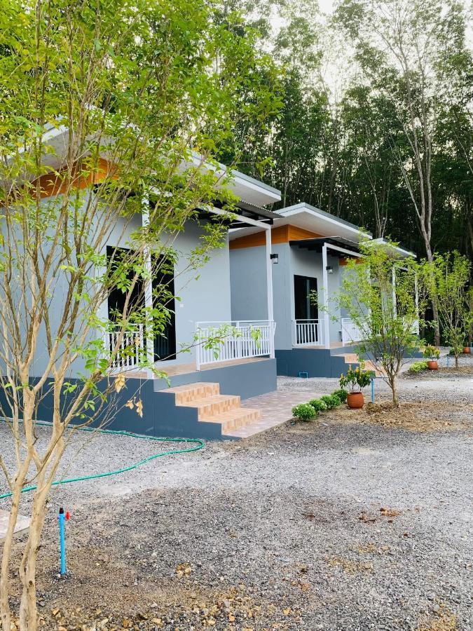 Suanvadee Resort สวนวดี รีสอร์ท Дон-Сак Экстерьер фото
