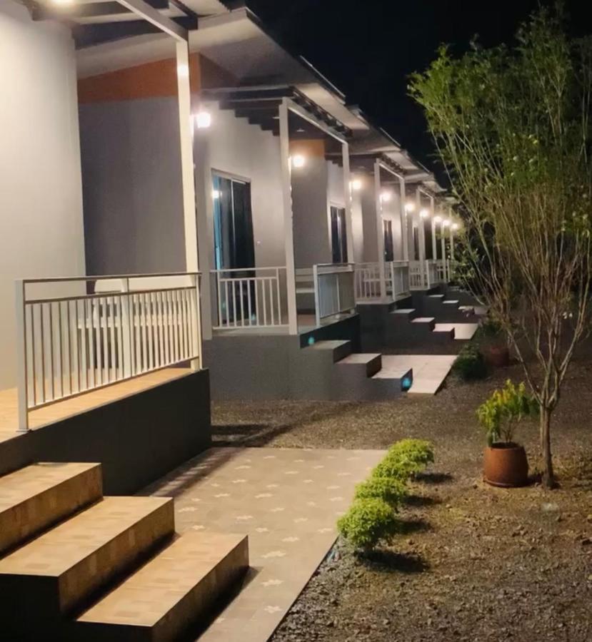 Suanvadee Resort สวนวดี รีสอร์ท Дон-Сак Экстерьер фото