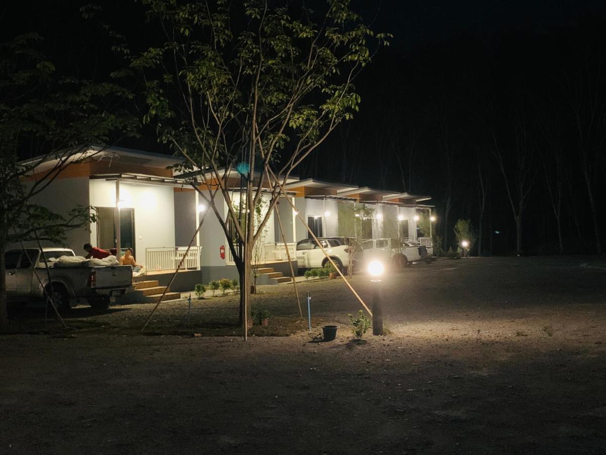 Suanvadee Resort สวนวดี รีสอร์ท Дон-Сак Экстерьер фото