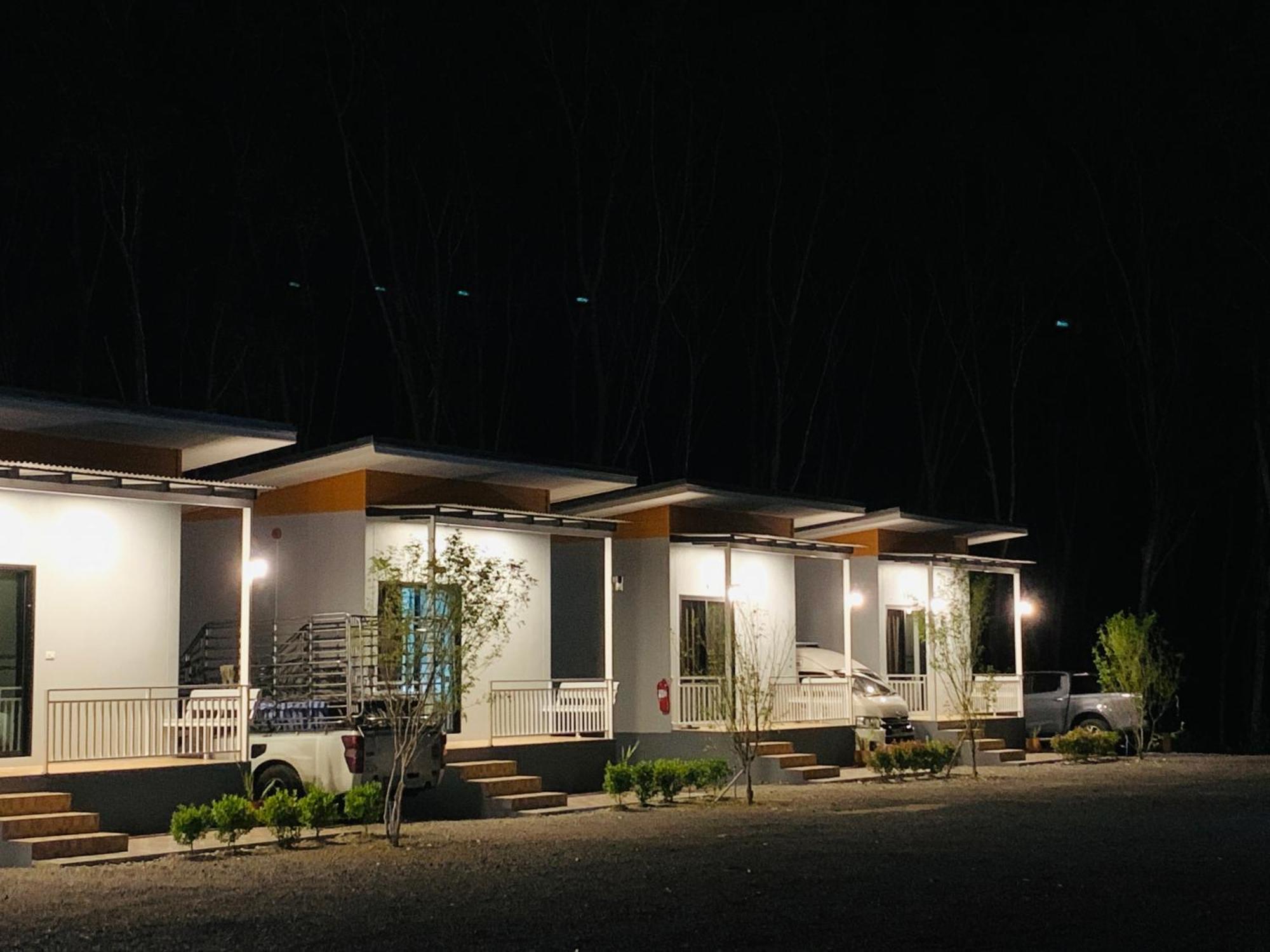 Suanvadee Resort สวนวดี รีสอร์ท Дон-Сак Экстерьер фото