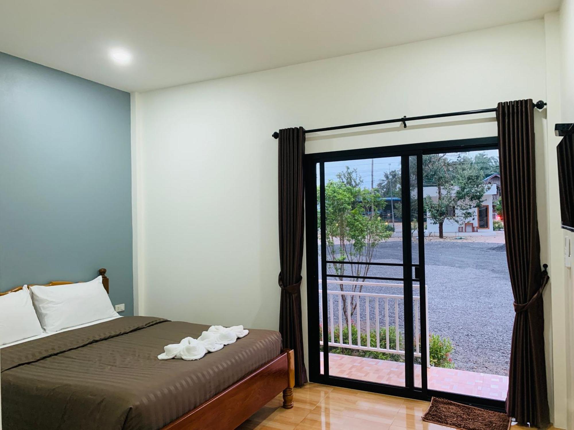 Suanvadee Resort สวนวดี รีสอร์ท Дон-Сак Экстерьер фото