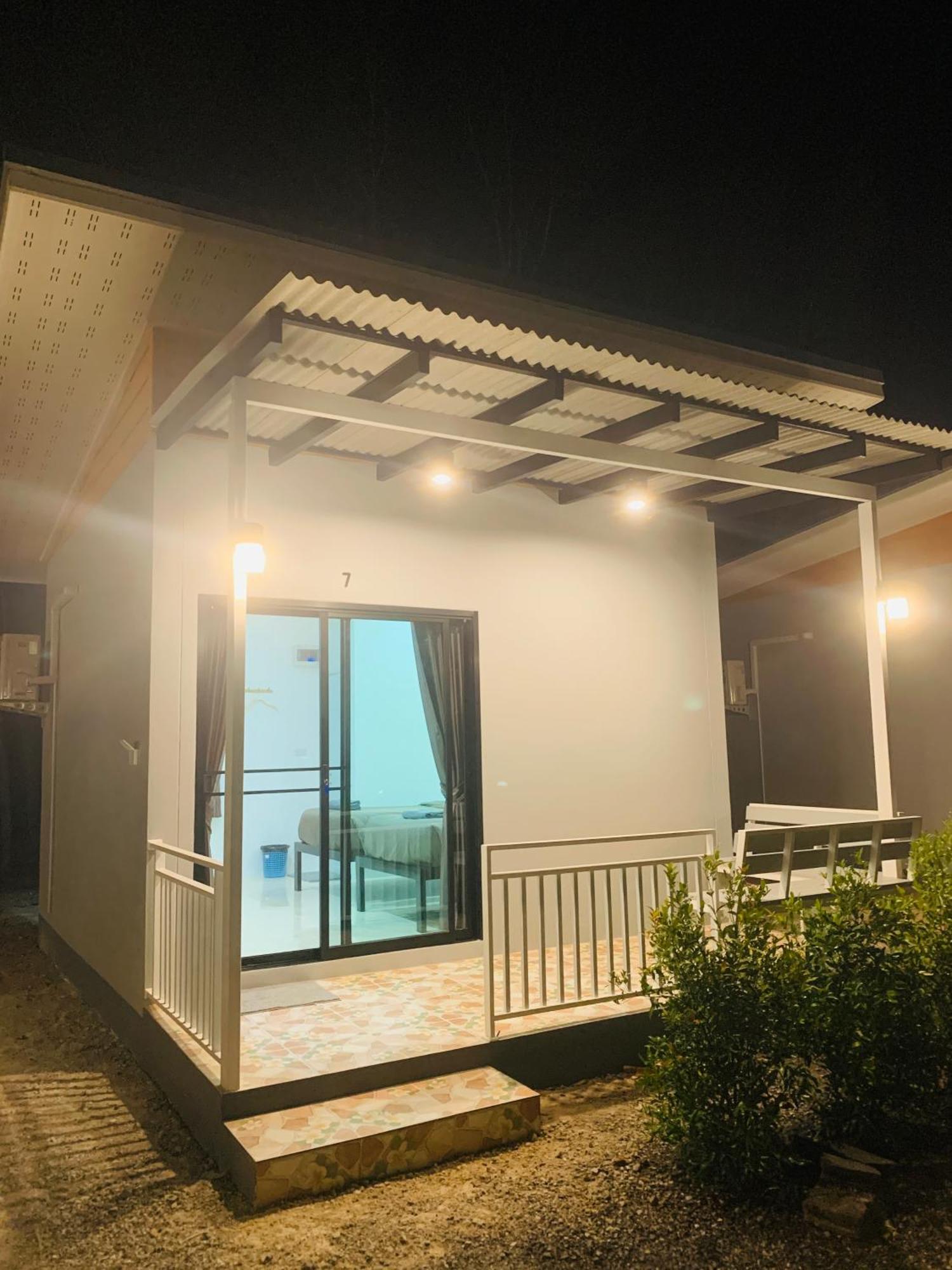 Suanvadee Resort สวนวดี รีสอร์ท Дон-Сак Экстерьер фото